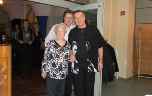 Büffetteröffnung mit unserem ältesten Mitglied Gretchen